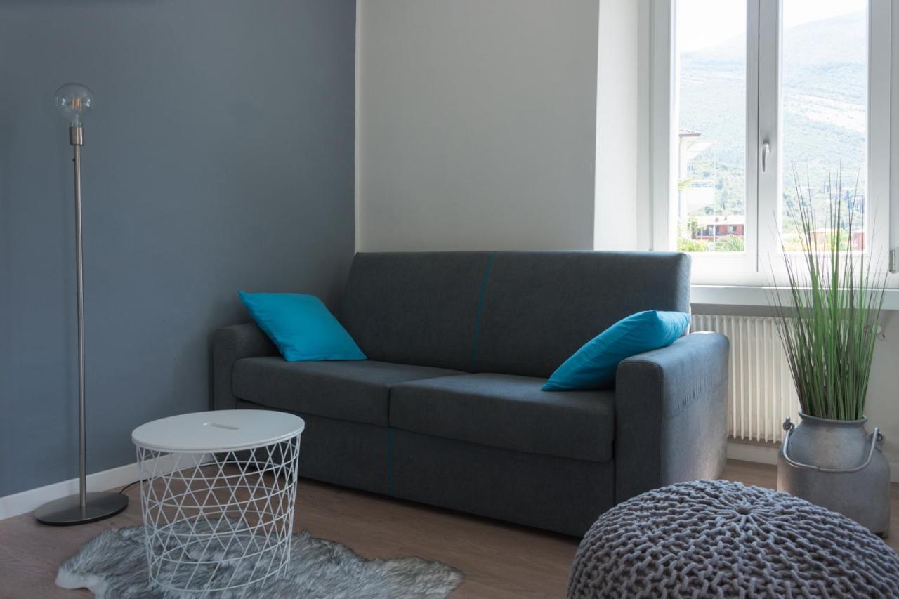 Nirvana Apartments Torbole Sul Garda Bagian luar foto